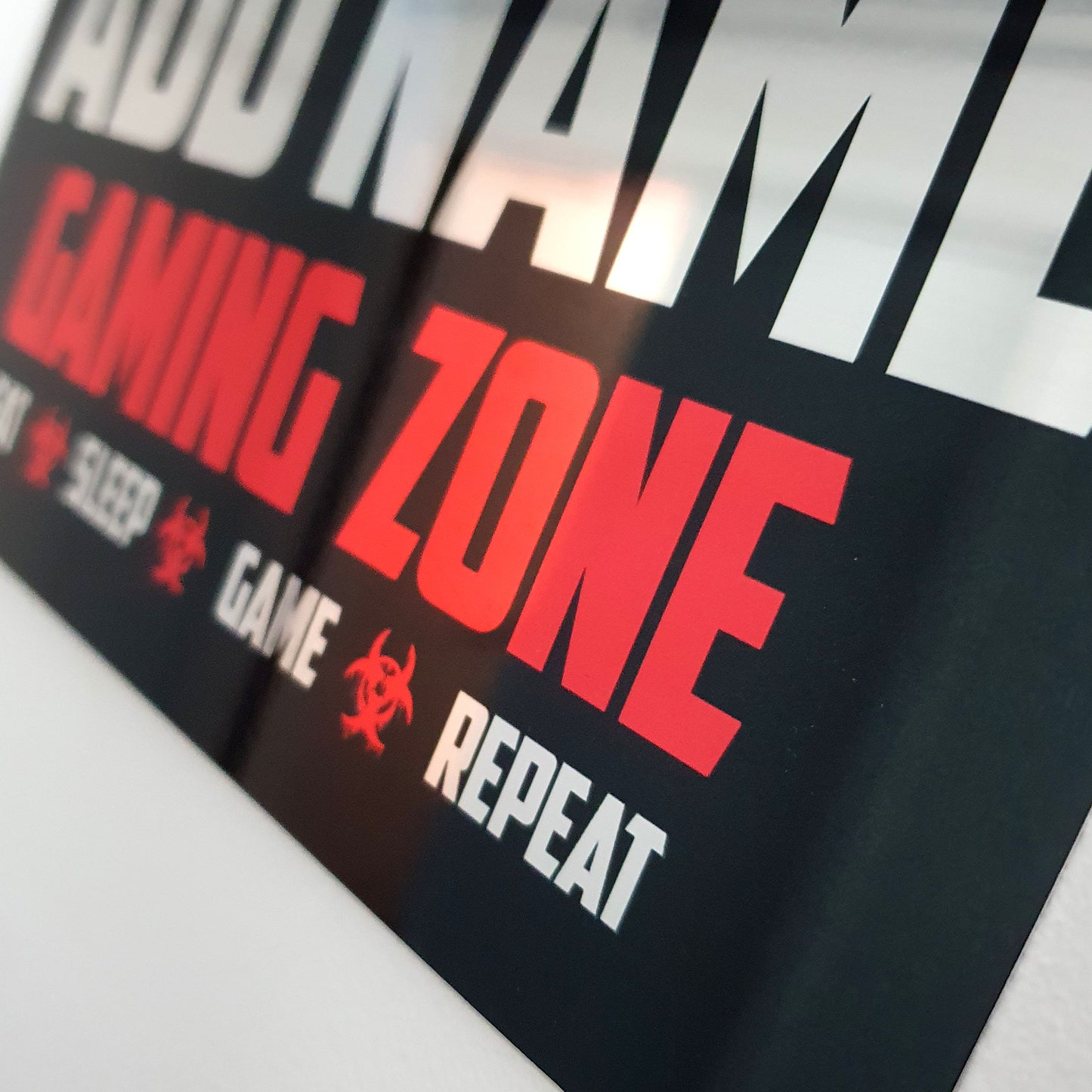Personalisiertes rotes Gamer-Schild aus Metallspiegel – Gaming Zone Caution