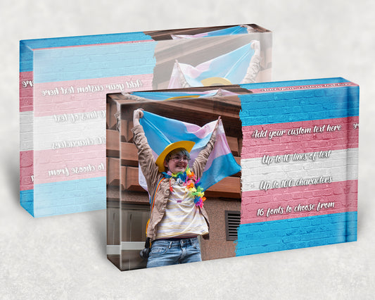 Kristallblock mit Trans-Pride-Flagge