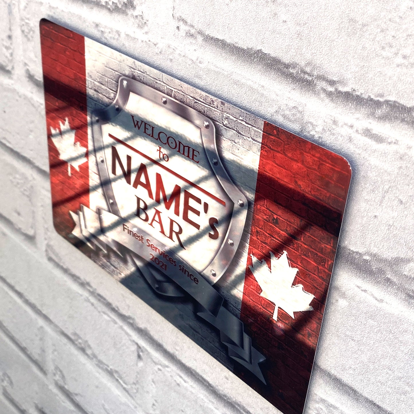 Schild mit kanadischer Flagge, hochglanzpoliert